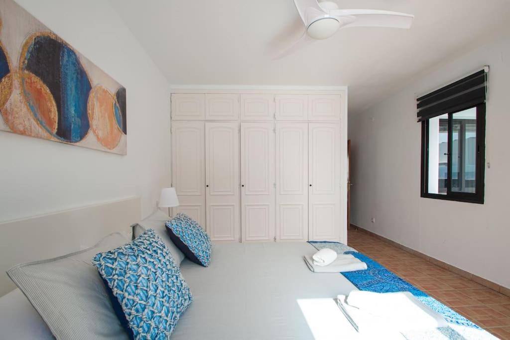 Casa Marlay Spacious, Heated Pool, Bbq & Fast Wi-Fi Only 15 Minutes Walk To Town プラヤ・ブランカ エクステリア 写真