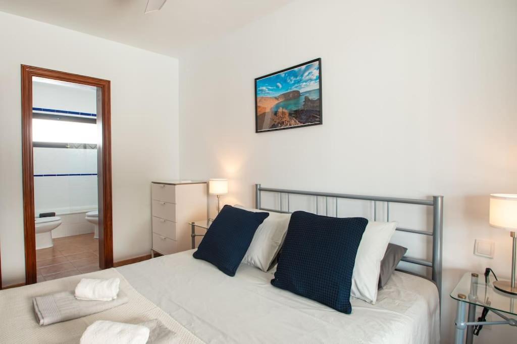 Casa Marlay Spacious, Heated Pool, Bbq & Fast Wi-Fi Only 15 Minutes Walk To Town プラヤ・ブランカ エクステリア 写真