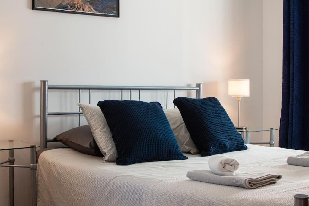 Casa Marlay Spacious, Heated Pool, Bbq & Fast Wi-Fi Only 15 Minutes Walk To Town プラヤ・ブランカ エクステリア 写真