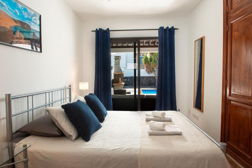 Casa Marlay Spacious, Heated Pool, Bbq & Fast Wi-Fi Only 15 Minutes Walk To Town プラヤ・ブランカ エクステリア 写真