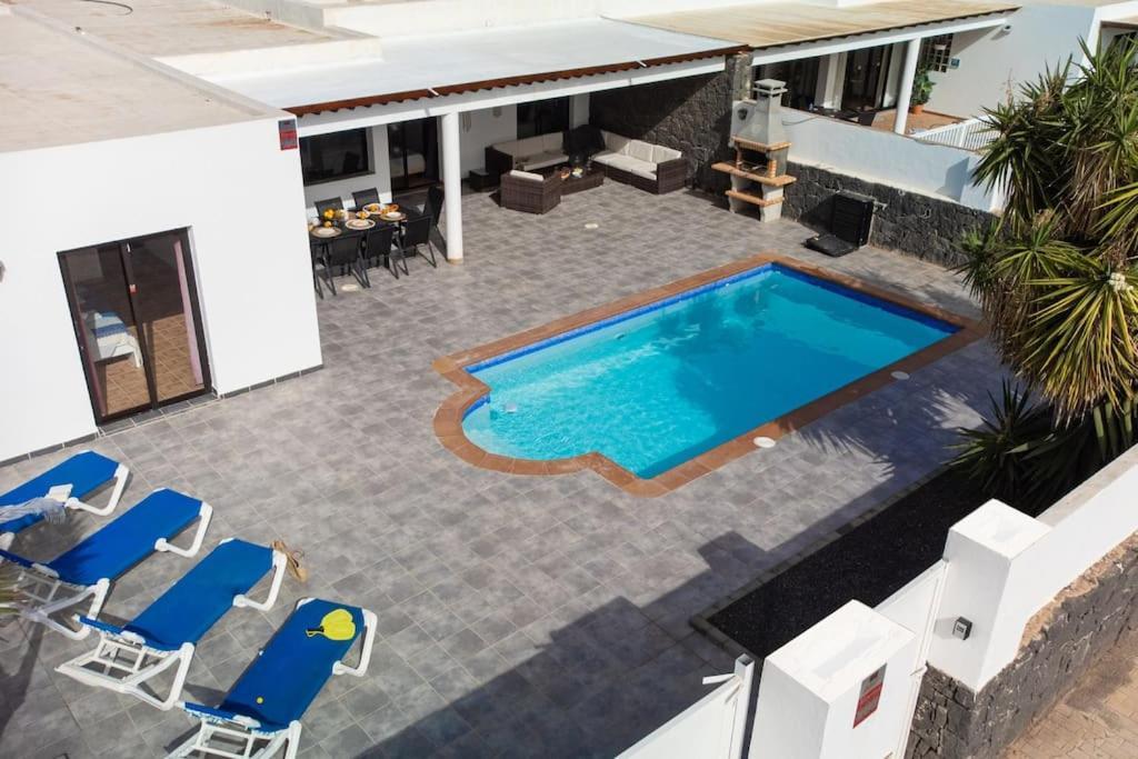 Casa Marlay Spacious, Heated Pool, Bbq & Fast Wi-Fi Only 15 Minutes Walk To Town プラヤ・ブランカ エクステリア 写真